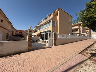 Apartament  Urbanizacion casa pichon. Bravomar viii  apartamento en planta baja con gran parcela en es