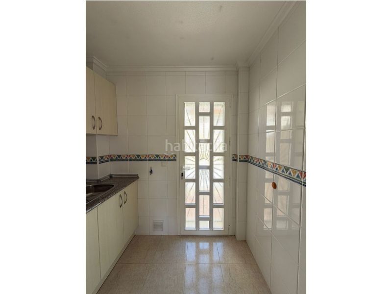 Foto e9ed6dee-bec4-4075-bfb1-751a450a9e1c. Casa amb piscina a Centro de la Ciudad Quesada Rojales