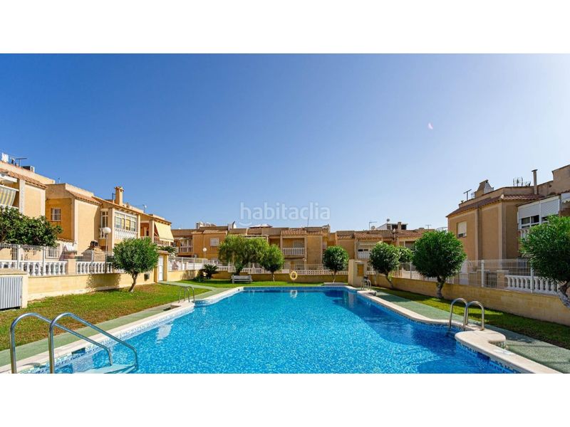 Foto ca71f03e-7c33-433d-b0e7-0556134cc9a4. Casa amb piscina a Aguas Nuevas Torrevieja