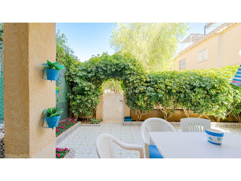 Foto deaefc50-a62f-40bc-a61d-b964935aff47. Casa amb piscina a Aguas Nuevas Torrevieja