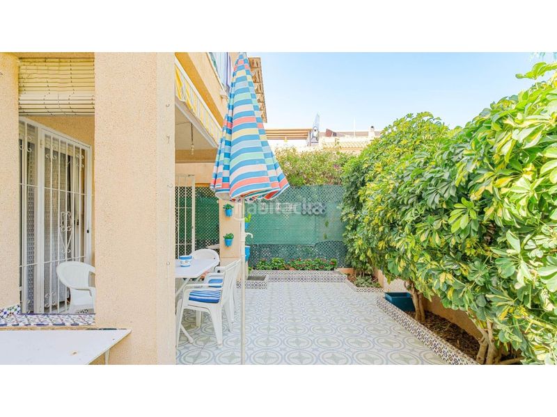 Foto f839f765-e689-4880-8ade-c2cf5460a713. Casa amb piscina a Aguas Nuevas Torrevieja