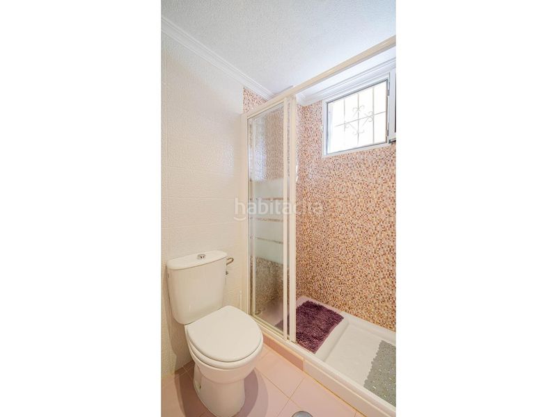 Foto f8b4a992-8022-47a0-88df-5e6d3733f257. Casa amb piscina a Aguas Nuevas Torrevieja