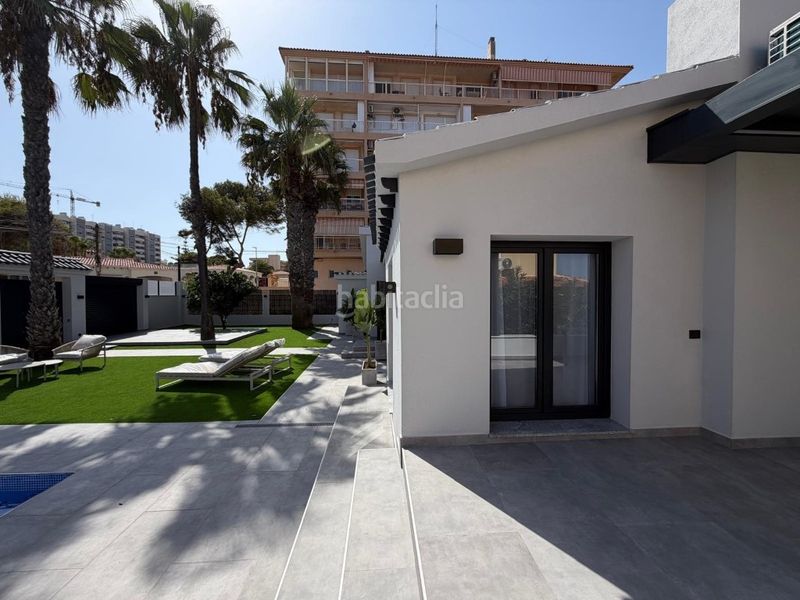 Foto f506e02f-918c-4fbf-b8ac-e183ee57a215. Casa amb piscina a Punta Prima Torrevieja