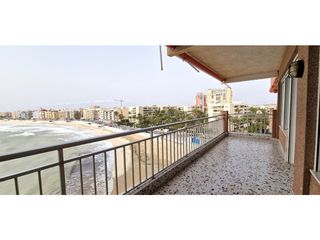 Apartment in Avenida Doctor Mariano Ruiz Canov