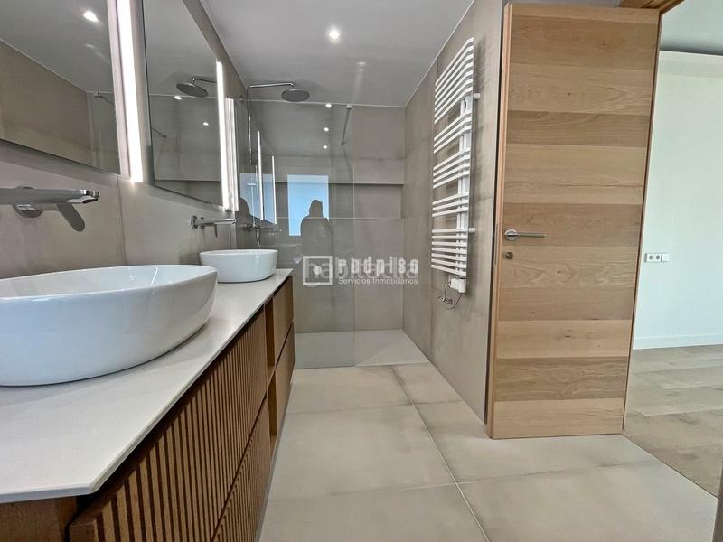 Foto cd7e2e64-46fd-4650-a076-7632c6a25b51. Miete dachwohnung mit heizung parking pool in Castilla Madrid