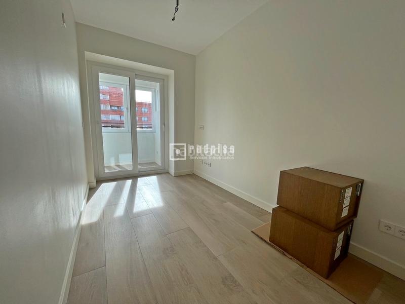 Foto daf0acbd-e998-4fef-b90c-7c99949fc3dd. Rent penthouse with heating parking pool in Castilla Madrid