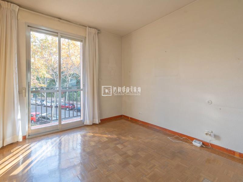 Foto 165afd8f-62a7-41fb-a51f-1f486b23d0a3. Pis amb calefacció aparcament a Costillares Madrid