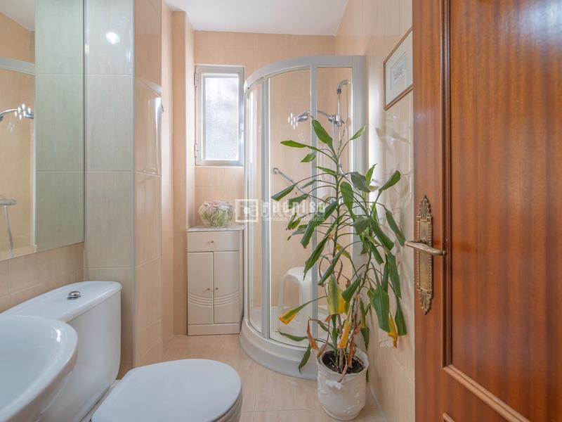 Foto c8a07f9c-43fe-409b-85ee-e91593e1cd89. Pis amb calefacció aparcament a Costillares Madrid