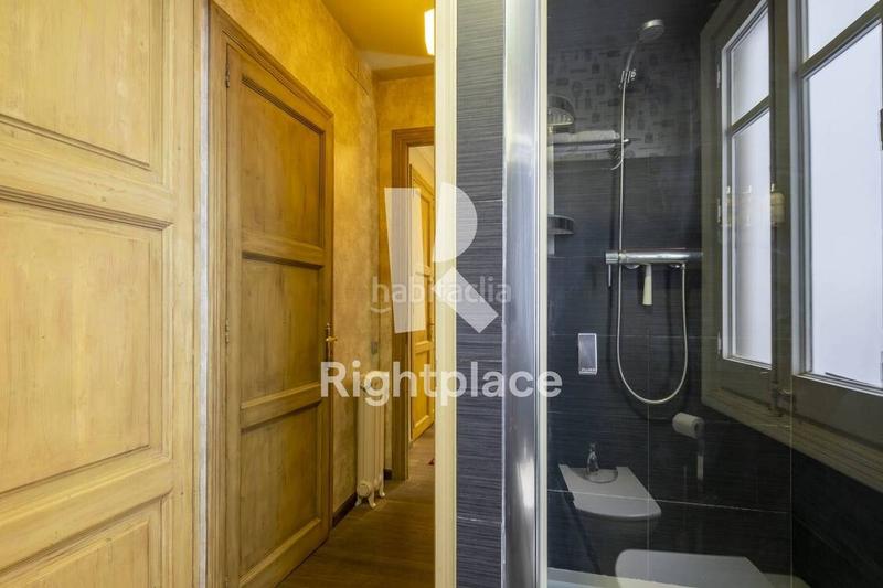 Foto acdbcf96-d9d4-4913-b1be-d3aa39266920. Rent flat with heating in Gòtic Barcelona