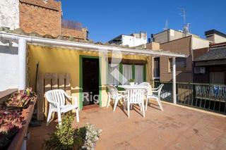 Location Maison jumelée à Collblanc. Casa unifamiliar de 3 plantas totalmente equipada en el barrio d
