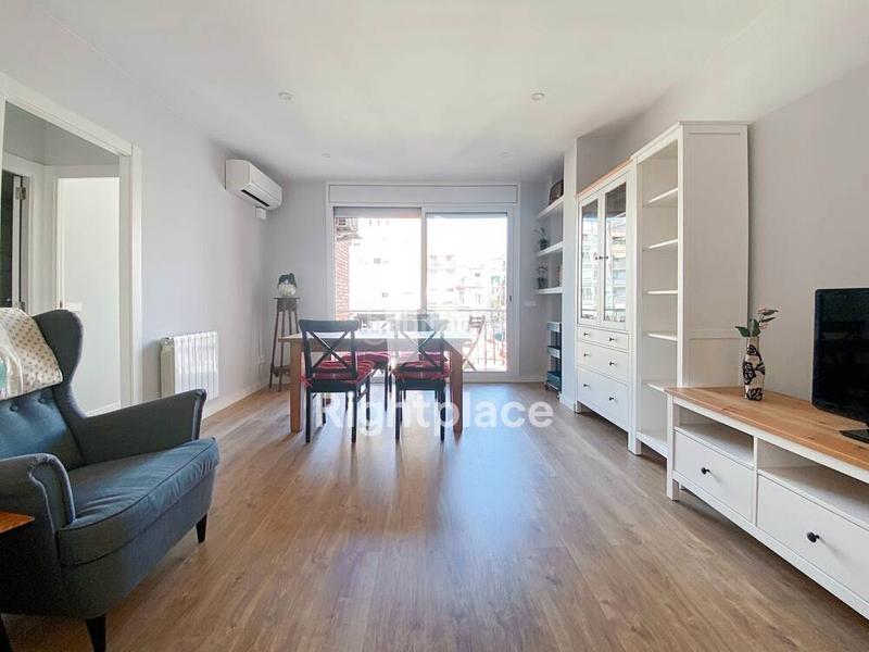 Foto f68ddb27-52b2-44a3-bb93-17e0e92ea87c. Rent flat with heating in Sant Antoni Barcelona