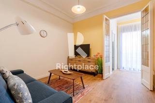 Lloguer Apartament a Hostafrancs. Amplio y luminoso apartamento recién reformado que consta de un
