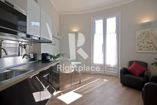 Location Appartement à La Nova Esquerra de l´Eixample. Luminoso apartamento que consta de salóncomedor con acceso direc