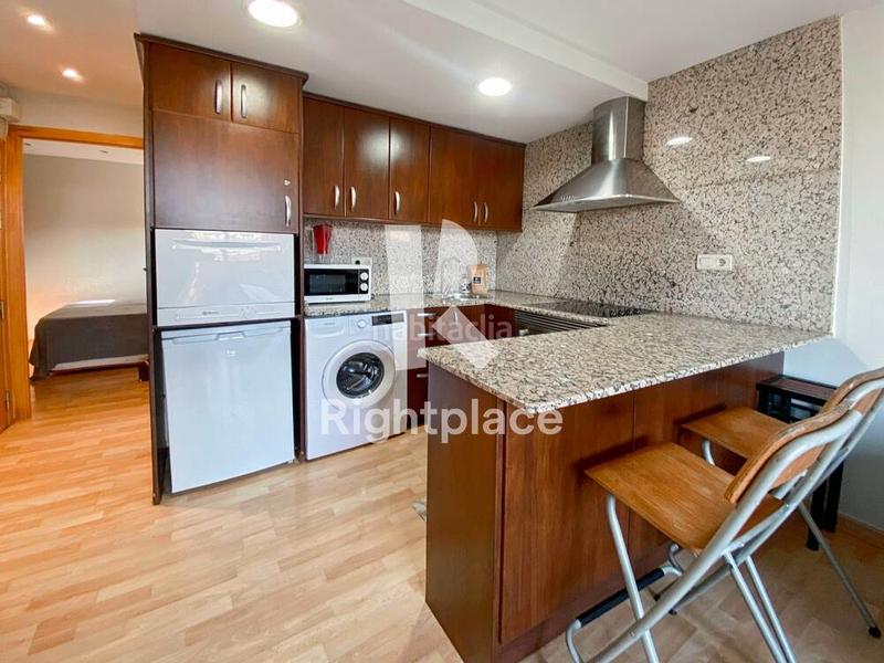 Foto 0014cf8d-0c3a-40e4-bba0-847b366489e5. Location attique avec chauffage dans Raval Barcelona