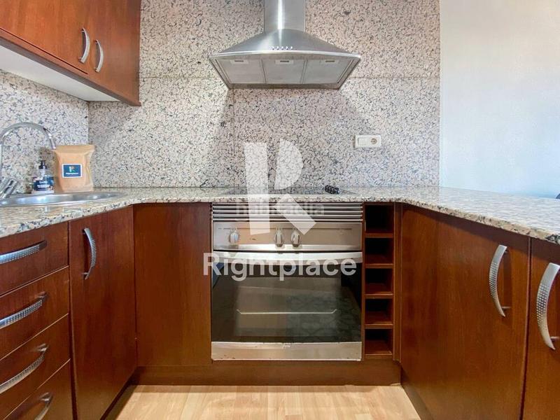 Foto e980711f-345a-4fc3-a4fe-54bd19e5f949. Location attique avec chauffage dans Raval Barcelona