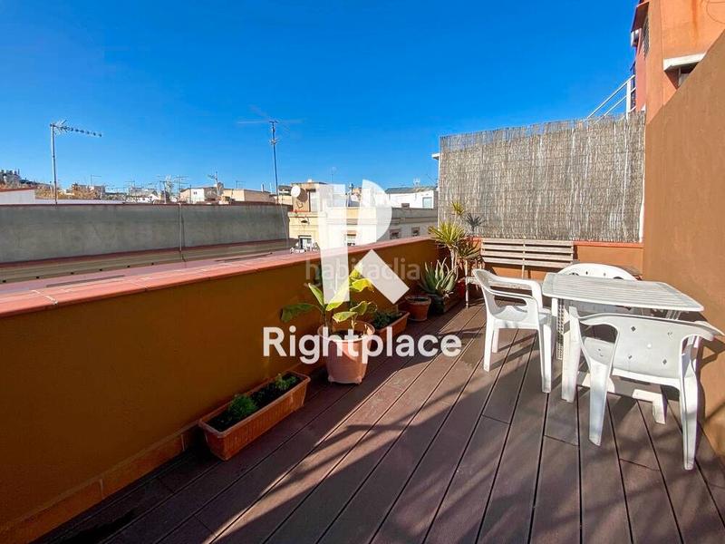 Foto 426cf243-3ec9-437e-bf9e-3f7d2cd59a14. Rent penthouse with heating in Raval Barcelona