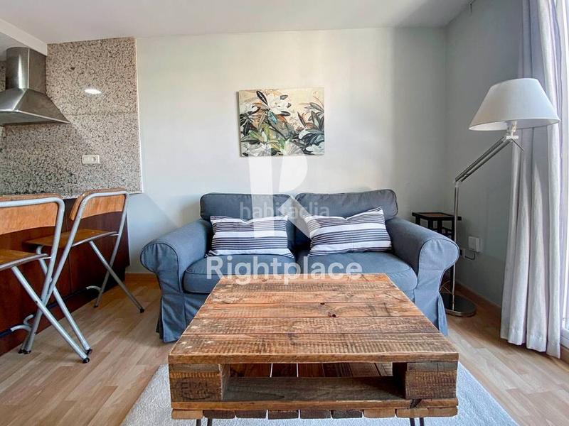 Foto 82781afd-ec5c-45bc-af82-00cf19f098f6. Rent penthouse with heating in Raval Barcelona