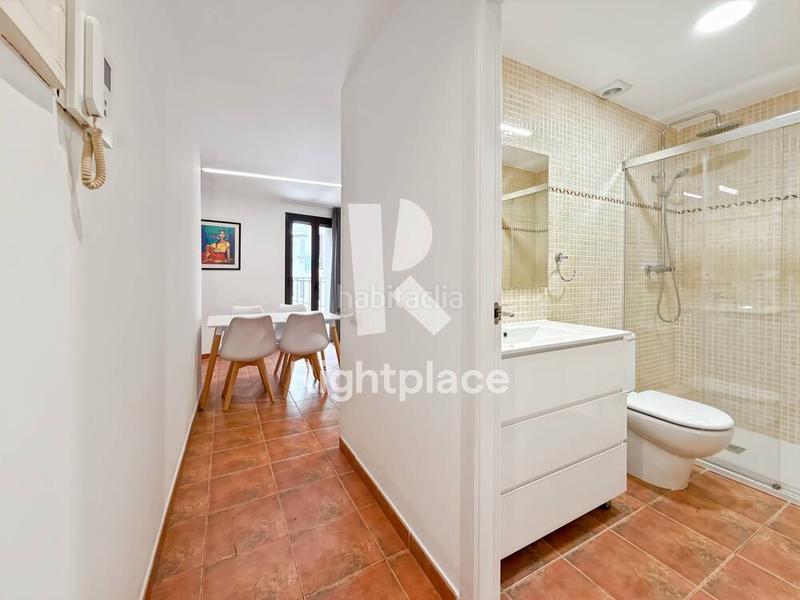 Foto cbeabd54-c480-4895-9a01-efd24de70e96. Alquiler piso en Sants Barcelona