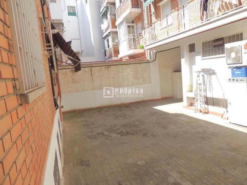 Foto 61142e68-51a8-4876-9452-ec0c7e4e20ca. Business premise in ceuta 28 in Valdeacederas Madrid