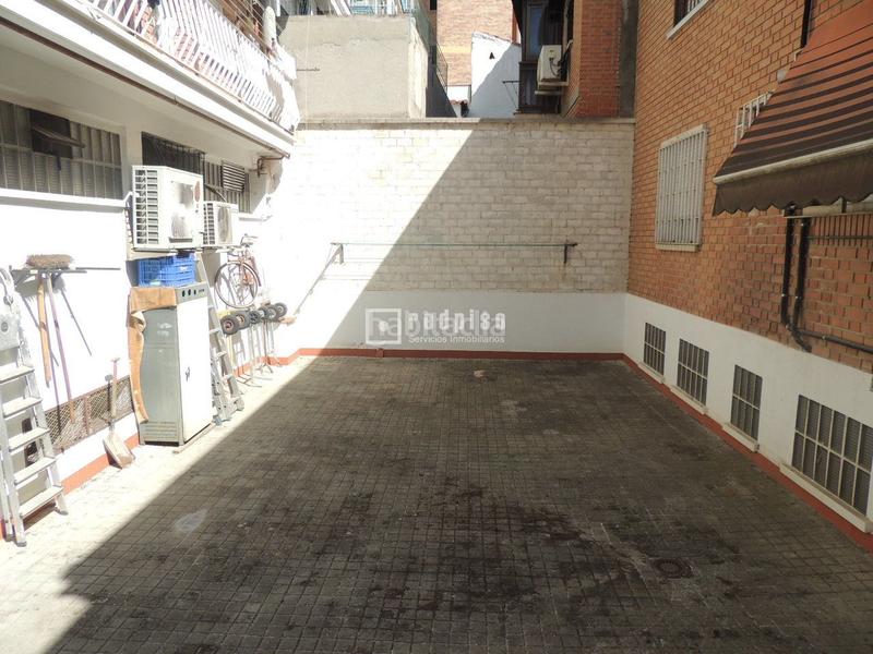 Foto ce91f387-65e7-49b9-9105-10ee679a33a5. Business premise in ceuta 28 in Valdeacederas Madrid