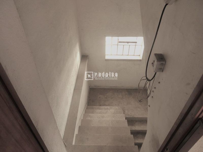 Foto f4c93671-f719-436b-b0f4-44ca2dbff7a1. Business premise in ceuta 28 in Valdeacederas Madrid