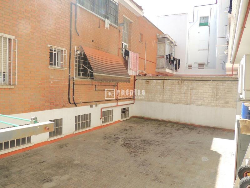 Foto 22a150f0-6f1e-442b-92dc-58d936f674f3. Local comercial a ceuta 28 a Valdeacederas Madrid