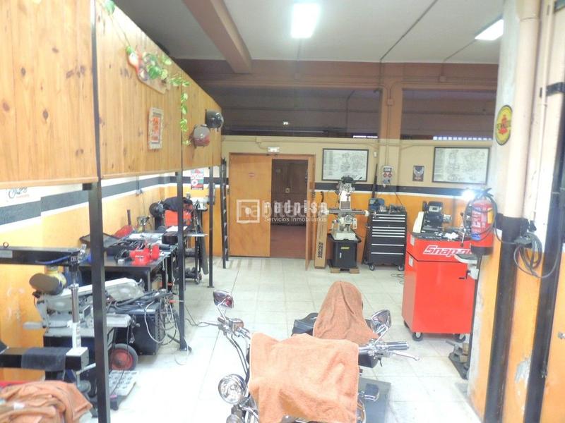 Foto 11a2bcbf-d6e8-476e-b8a9-785a970008bd. Local comercial a Valdeacederas Madrid