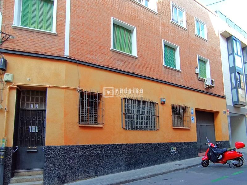 Foto 9f5b0f79-5d5b-4eeb-9612-fb0c1e36fdaf. Local comercial a Valdeacederas Madrid