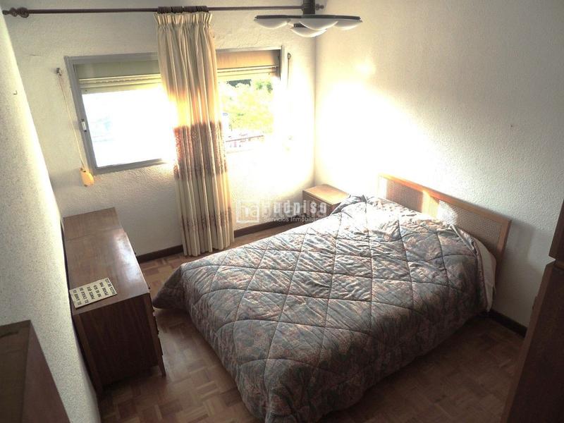 Foto b60b4666-3135-44b3-9925-85f2dbcde3ab. Pis amb calefacció a Valdeacederas Madrid