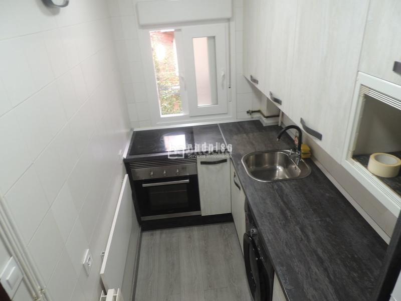 Foto bcea9fe6-62e1-4e04-bd4a-7e320d5525a8. Affitto appartamento con riscaldamento in Valdeacederas Madrid