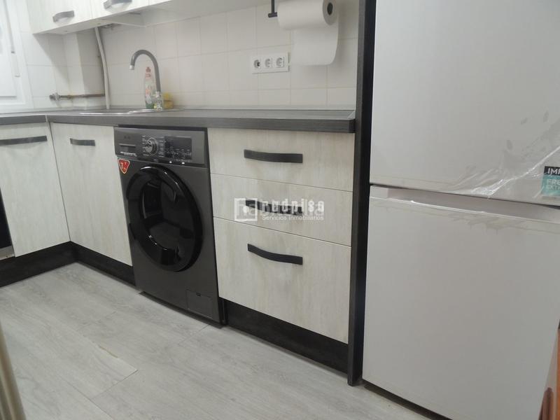 Foto 221d9cc9-ff96-4251-b34a-ab9829b1c869. Alquiler piso oportunidad en Valdeacederas Madrid