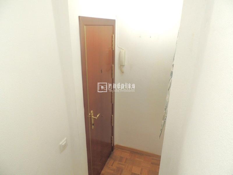 Foto 924f9c3b-2349-4b77-8f1f-a90eafe99a13. Miete etagenwohnung mit heizung in Valdeacederas Madrid