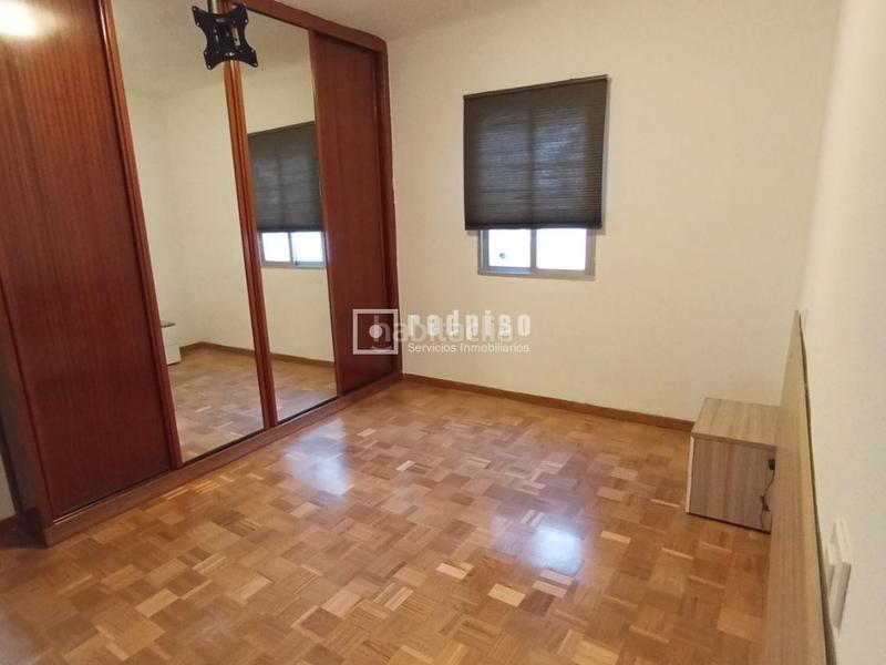 Foto 190644f9-65a1-4e45-b2f9-57ec19b55dd9. Rent flat with heating in Valdeacederas Madrid