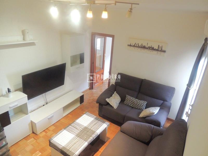 Foto 454bb55f-2902-45ae-bf2e-780e5c0646d8. Rent flat with heating in Valdeacederas Madrid
