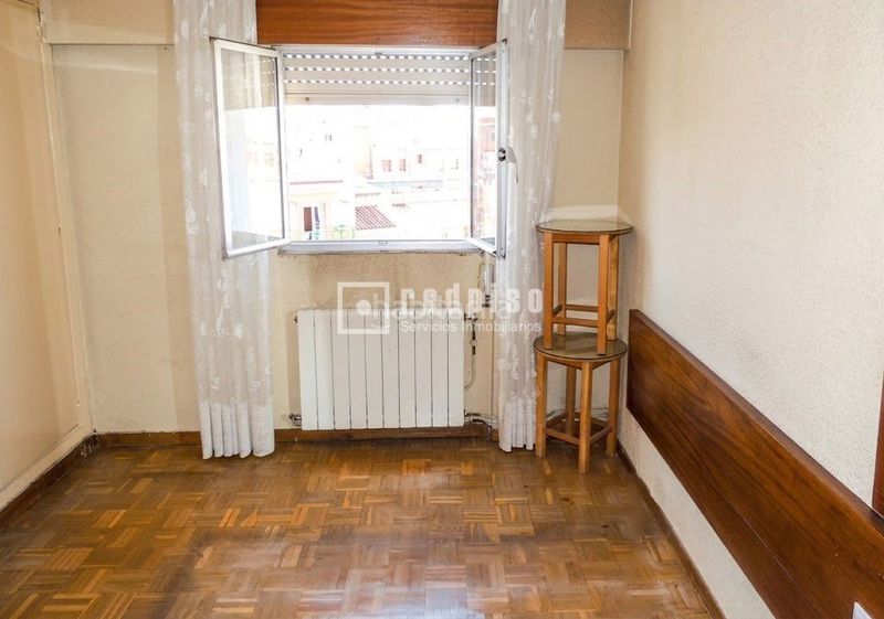 Foto 6162162c-b827-4bd5-9b89-6b81ea78fec9. Pis amb calefacció a Valdeacederas Madrid