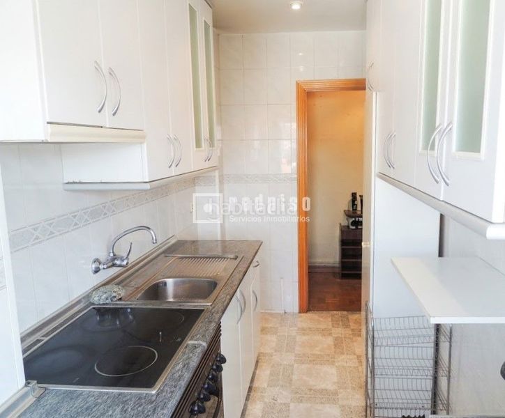 Foto 6d124a3b-504f-4bf0-bd0d-27d684466049. Pis amb calefacció a Valdeacederas Madrid