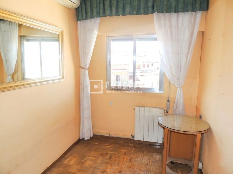 Foto 9d4f4272-e966-4d9d-b09f-e0aef47f84e8. Pis amb calefacció a Valdeacederas Madrid