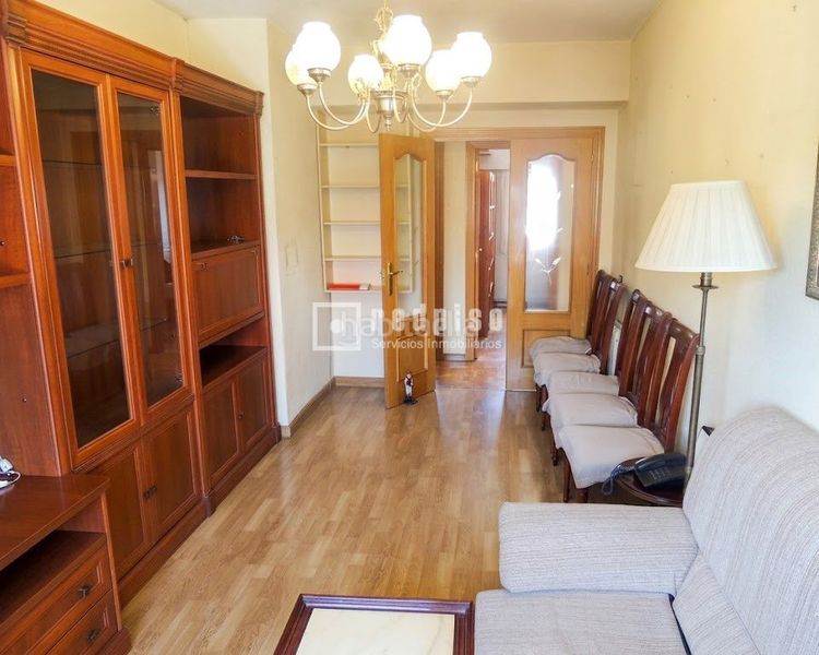 Foto de5a392a-994b-4c2b-97f3-9c454e2451a4. Pis amb calefacció a Valdeacederas Madrid