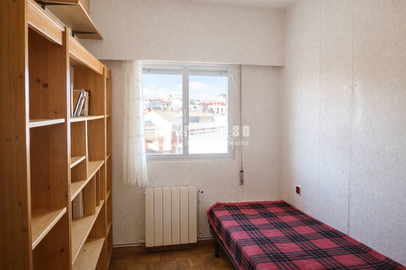 Foto e083030b-39a8-40ef-82cf-4f4a7e162f0a. Pis amb calefacció a Valdeacederas Madrid