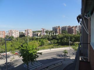 Appartement  De reyes aizquíbel. Extraordinaria vivienda exterior, 3 dormitorios, con reforma y m