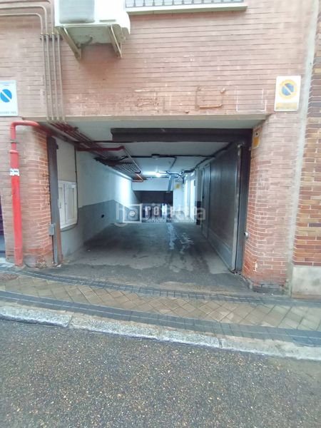 Foto 0ed53c0c-cb67-4975-baf3-76db55b911c5. Aparcament cotxe a de las cuevas 1 a Valdeacederas Madrid