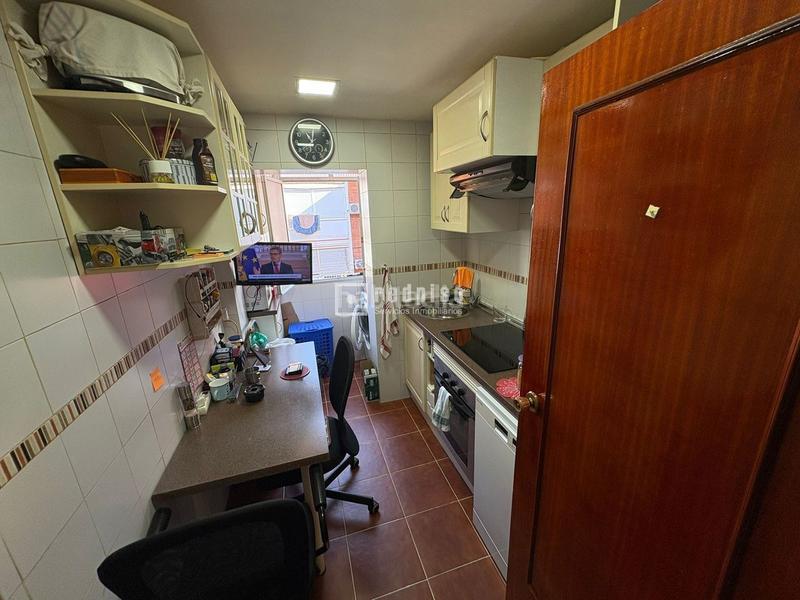 Foto 55e31efd-f6b2-457b-8632-e296e1201011. Piso excelente piso en venta en Palomeras Bajas Madrid