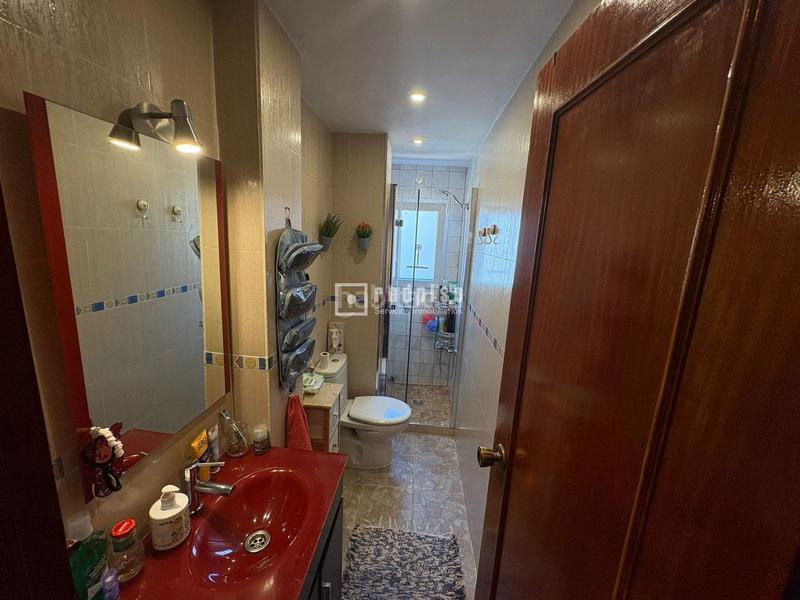 Foto cba21bde-33d8-4007-bcb2-8f92d3e4ec56. Piso excelente piso en venta en Palomeras Bajas Madrid