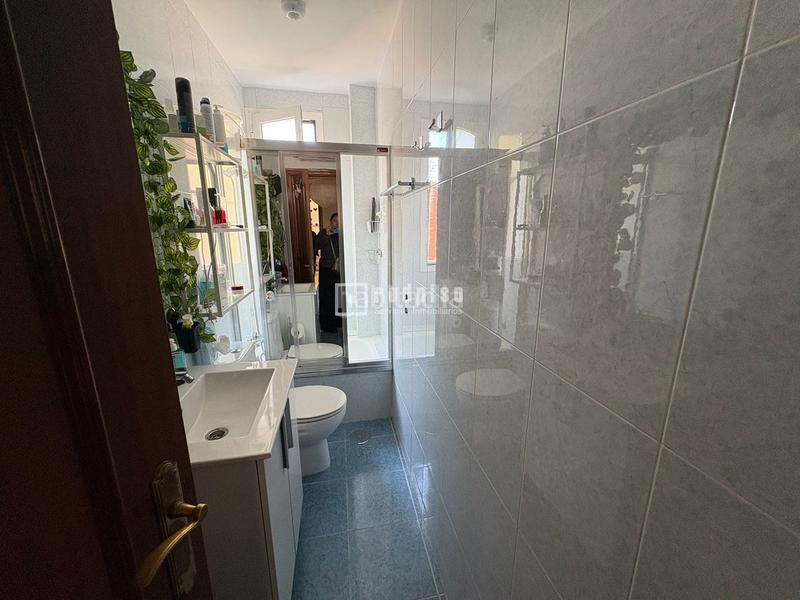 Foto 883859e0-f6eb-451c-bdcb-1ca58a50fc42. Piso excelente piso en portazgo en Palomeras Bajas Madrid