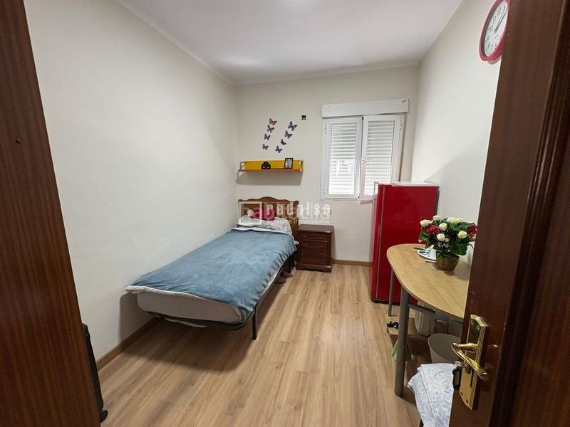 Foto abe4a3ac-627d-45e8-9684-2ed18090c91c. Piso excelente piso en portazgo en Palomeras Bajas Madrid