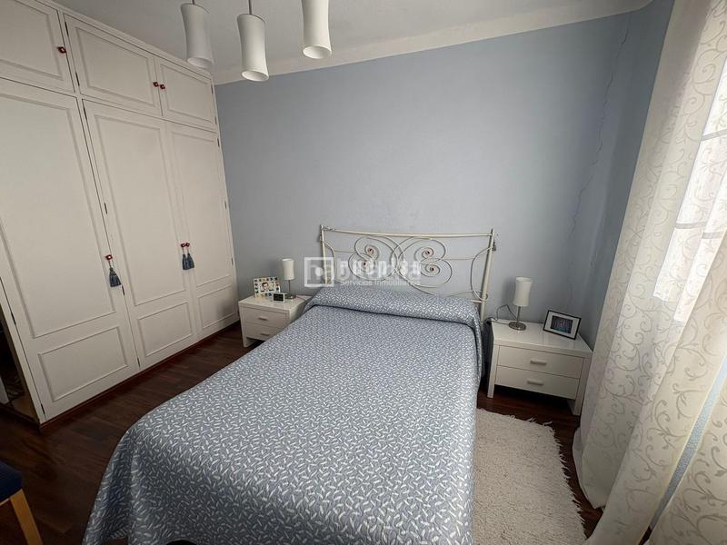 Foto 41a4cf30-1390-4c9a-9c88-bf129cd54fd2. Piso estupendo piso en Palomeras Bajas Madrid