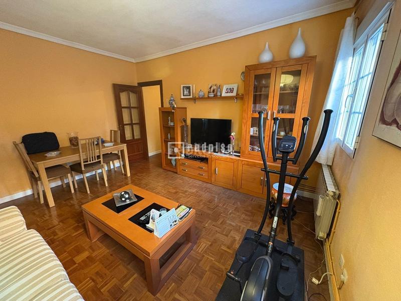 Foto c955af18-5e3c-4df3-8136-3c60c9bb46a1. Piso estupendo piso en Palomeras Bajas Madrid