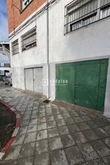 Local Comercial a del Teniente Muñoz Díaz