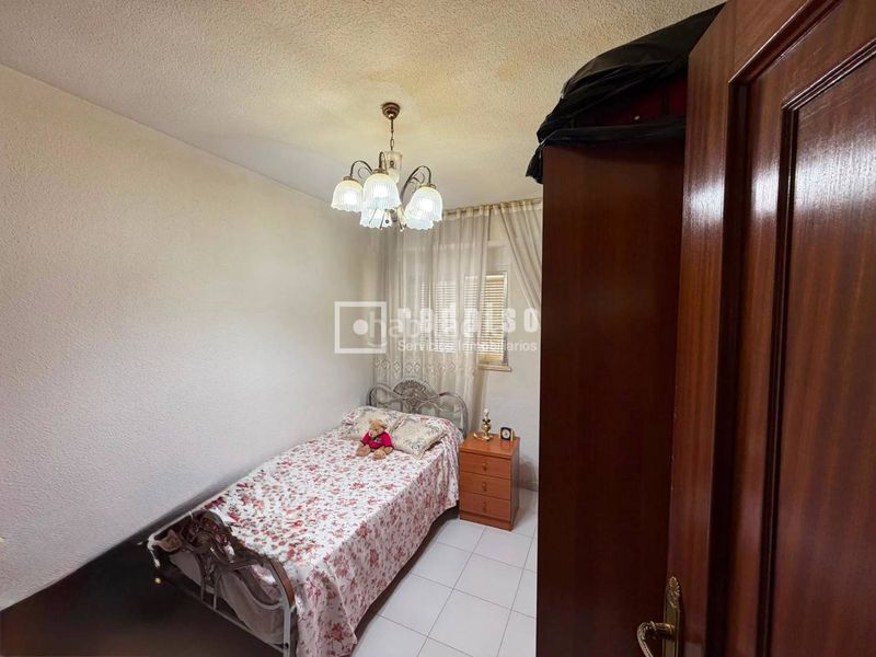 Foto a85b4f3c-24a7-4391-8030-e48bf8cf8ab2. Pis a Palomeras Bajas Madrid