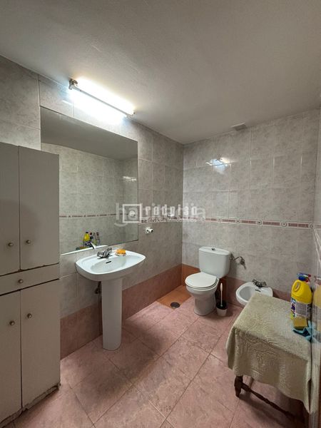 Foto 8ae28225-b2fc-4b5b-bf0c-b17d1d58a7e4. Flat with heating in Opañel Madrid